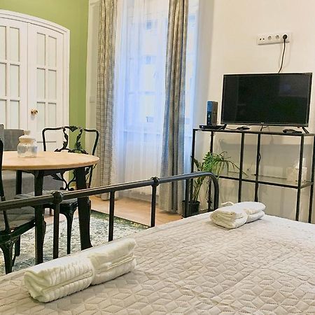 Fidelissima Apartman Sopron Luaran gambar